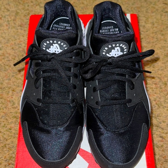 Nike Air Hurache Run - Picture 4 of 7